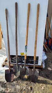 Lot of 4 Garden Shovels