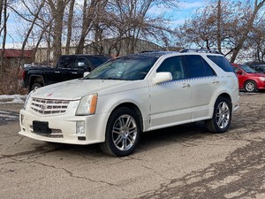 lot 8 image: 2007 CADILLAC SRX V6 No Accidents (NO RESERVE)