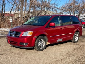 lot 18 image: 2008 DODGE GRAND CARAVAN SXT No Accidents  1 Owner (NO RESERVE)