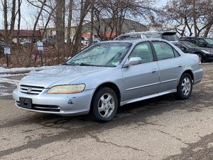 lot 20 image: 2001 HONDA ACCORD EX No Accidents (NO RESERVE)