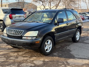lot 15 image: 2001 LEXUS RX 300 No Accidents  All Wheel Drive (NO RESERVE)
