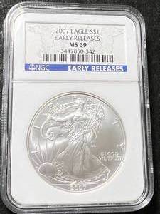 lot 52 image: 2007 AMERICAN SILVER EAGLE NGC MS69