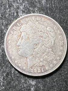 lot 57 image: 1921-D US MORGAN SILVER DOLLAR