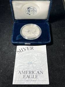 lot 66 image: 1998 PROOF AMERICAN SILVER EAGLE IN ORIGINAL MINT BOX