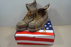 lot 12 image: Thorogood Mens 8 Work Boots - Size 11