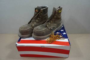 lot 13 image: Thorogood Mens 6 Waterproof Steel Toe Work Boots - Size 10