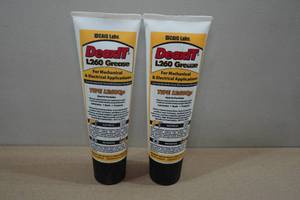 lot 18 image: 2 Deoxit L260 Mechanical & Electrical Grease - 8oz