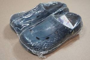 lot 27 image: Nuusol McCall Clog - Womens 5