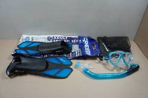 lot 58 image: Cressi Blulove Adult Snorkel Set - MLXL