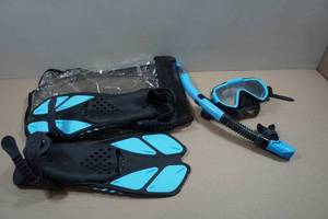 lot 61 image: Adult Snorkel Set - MLXL