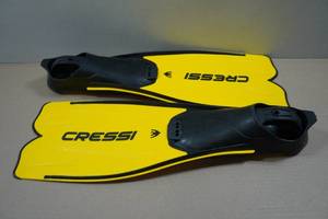 lot 69 image: Cressi Rondinella Adult Fins - 4344, 8.59.5