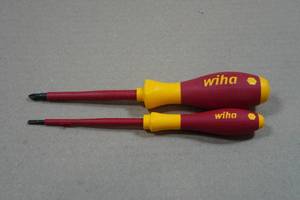 lot 90 image: Wiha Insulated Screwdrivers