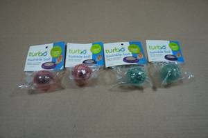lot 144 image: Turbo Twinkle Motion Activated Cat Balls
