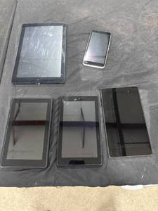 lot 1860 image: Lot of 5 Electronic Devices