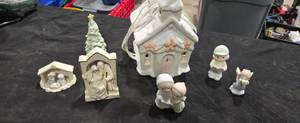 lot 1888 image: Ceramic Christmas Figurines Lot