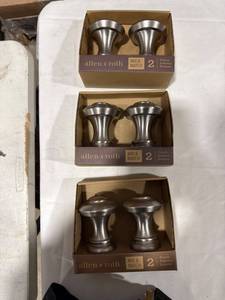 lot 1923 image: Allen  Roth Curtain Finials (6)