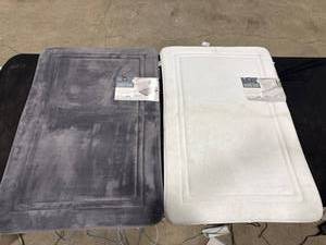 lot 1981 image: Members Mark Memory Foam Bath Mats