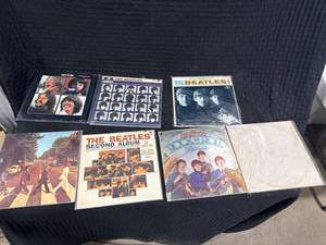 lot 1996 image: The Beatles Vinyl Album Lot