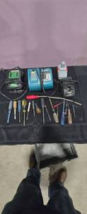 lot 2024 image: Assorted Screwdrivers & Chargers