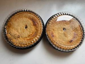 lot 93 image: EE. 2x 8 Jessie Lord Bakery Blueberry Pies