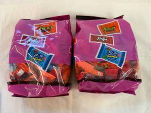 lot 210 image: MM. 2x Party Size Mix of Reeses, KitKat & Jolly Rancher Gummie Minis