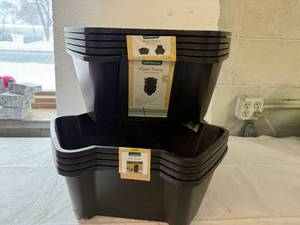 lot 34 image: SSS. 2x Plant Towers