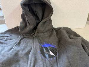 lot 42 image: SSS. Box of Branded Sweatshirts-Varity of Sizes