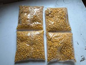 lot 72 image: EE. 4x 2.25lb Watts Brothers Super Sweet Cut Corn