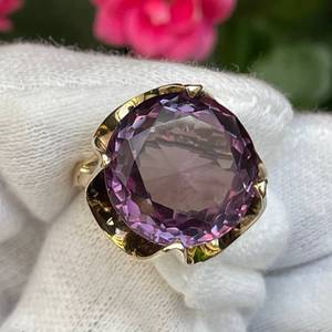 lot 17 image: Vintage Estate 9.50 Carat Color-Change Alexandrite Ring in 14k Gold