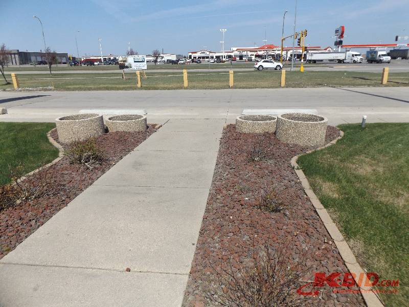 4 Cement Planters