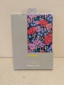 lot 32 image: NEW HAYDAY TABLET CASE FLORAL