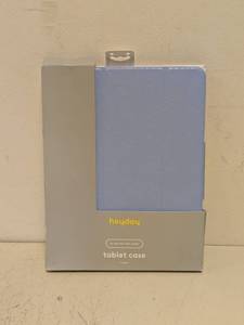 lot 31 image: NEW HAYDAY TABLET CASE PURPLE