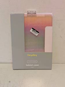 lot 34 image: NEW HAYDAY TABLET CASE PINK