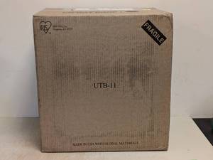 lot 45 image: NEW IRIS 12 GAL. PLASTIC TOTES 3PK