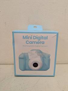 lot 3 image: NEW RECHARGEABLE MINI DIGITAL CAMERA