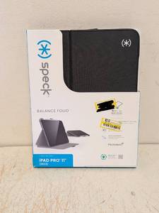 lot 152 image: NEW SPECK BALANCE FOLIO IPAD PRO 11 (2023) BLACK