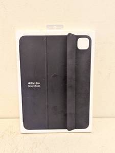 lot 153 image: NEW IPAD PRO 11 SMART FOLIO BLACK