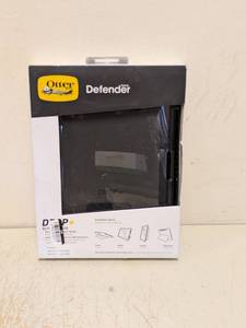 lot 154 image: NEW OTTER BOX DEFENDER TABLET CASE BLACK  IPAD PRO 11