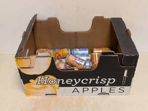 lot 189 image: NEW LA CROIX SPARKLING WATER VARIETY PACK 30CT