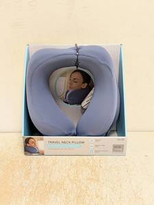 lot 183 image: NEW TRAVEL NECK PILLOW GRAY