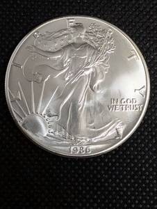 lot 5 image: American Silver Eagle 1 oz Fine Silver Dollar (1986) - United States Mint