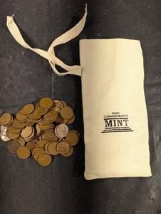 lot 119 image: Wheat Pennies in Cloth Pouch - Copper US Pennies