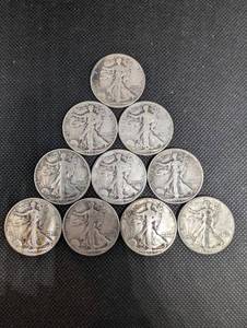 lot 143 image: Walking Liberty Half Dollars (Lot of 10) - 1940s U.S. Silver Coins