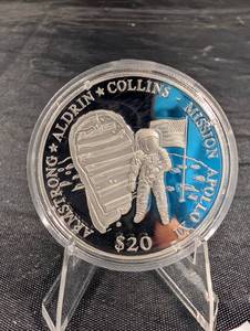 lot 223 image: Apollo 11 Moon Landing Silver Round & Liberia 2000 20 Dollar Silver Coin 20g .999 Silver