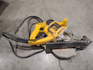 lot 43SK image: DeWalt Framing Saw (602779)
