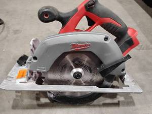 lot 48SK image: Milwaukee 6.5 Circular Saw (602774)