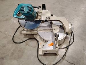 lot 74SK image: Makita 10 Saw (602836) LS1011
