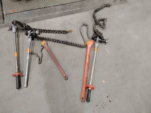 lot 90SK image: Lot of Chain Pipe Cutters (602945)