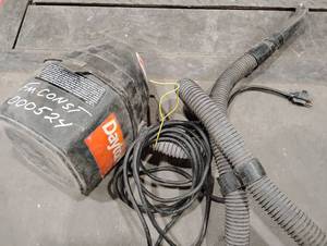 lot 94SK image: Dayton WetDry Vacuum (602962)