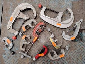 lot 95SK image: Lot of Various Metal Clamps (602952)